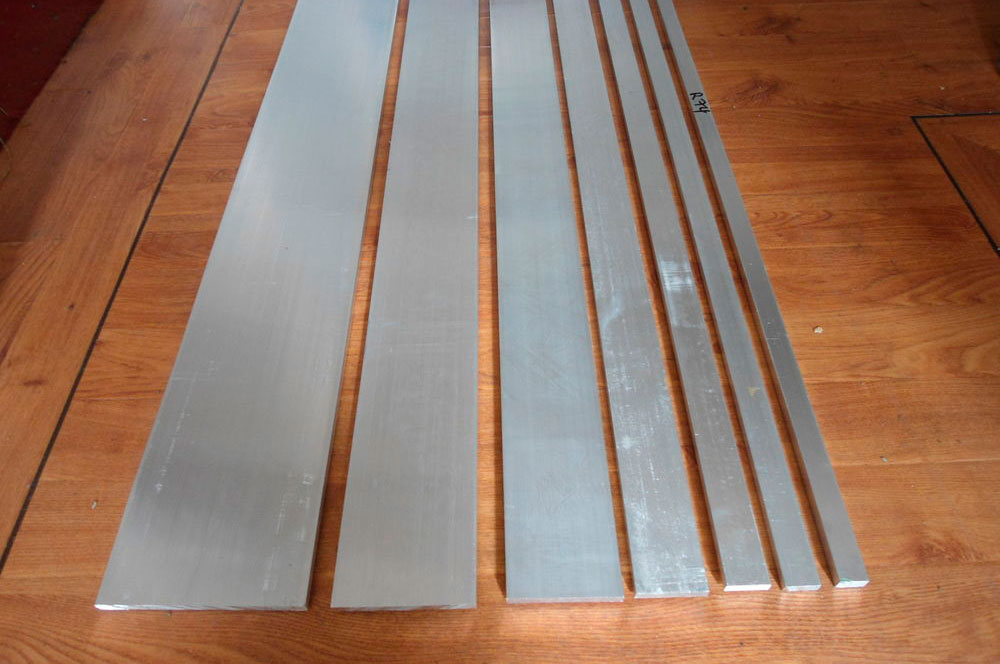 Фото Полоса алюминиевая прессованная 4 мм АМц1